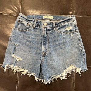 Abercrombie 4 inch high rise denim shorts-size 28 curve love
